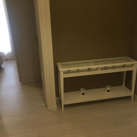 A Due Passi Dal Mare Apartment วาลเลโครเซีย ภายนอก รูปภาพ