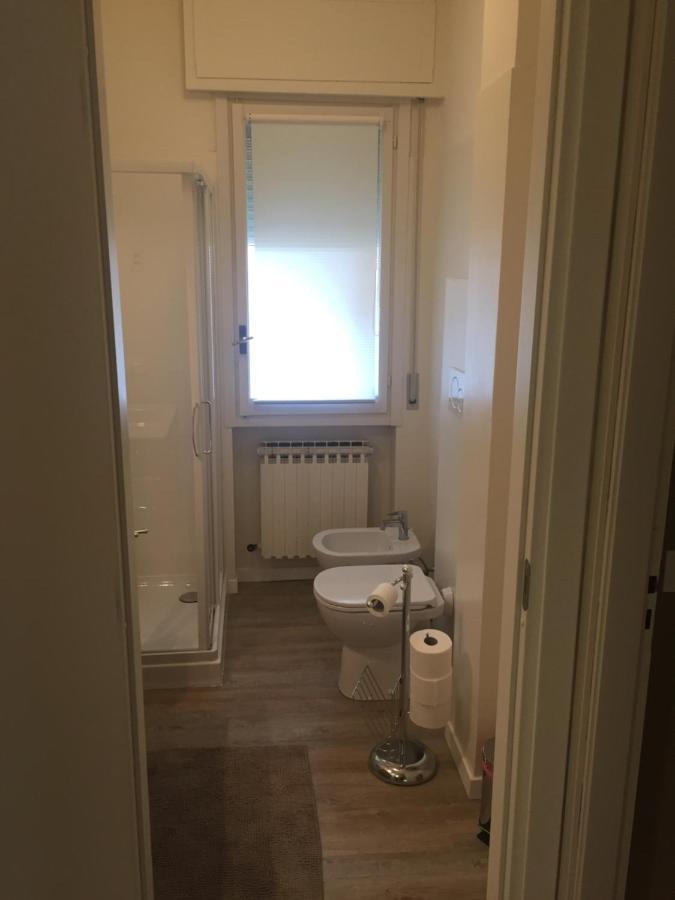 A Due Passi Dal Mare Apartment วาลเลโครเซีย ภายนอก รูปภาพ