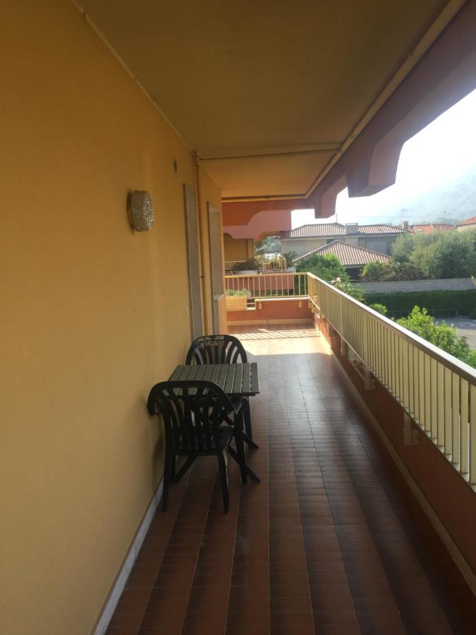 A Due Passi Dal Mare Apartment วาลเลโครเซีย ภายนอก รูปภาพ