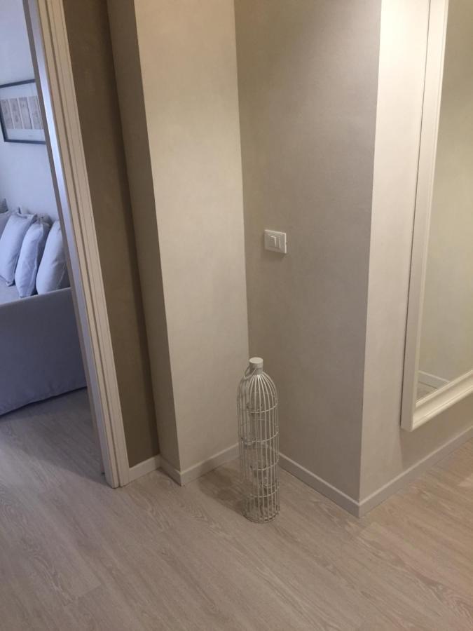 A Due Passi Dal Mare Apartment วาลเลโครเซีย ภายนอก รูปภาพ