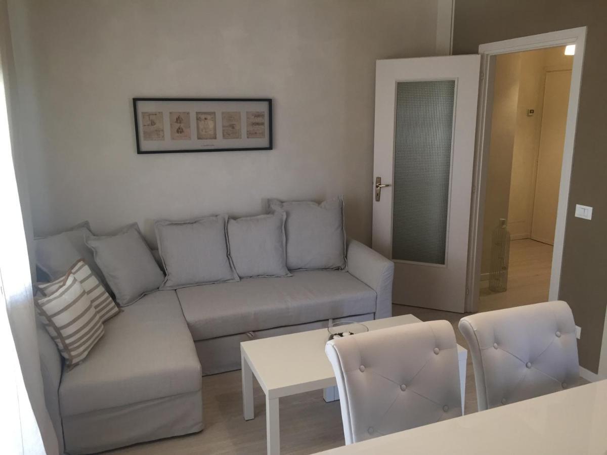 A Due Passi Dal Mare Apartment วาลเลโครเซีย ภายนอก รูปภาพ