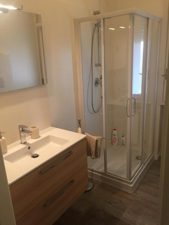 A Due Passi Dal Mare Apartment วาลเลโครเซีย ภายนอก รูปภาพ