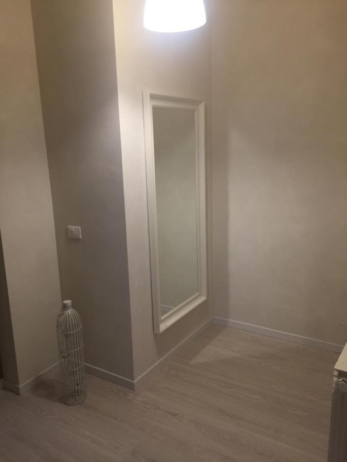 A Due Passi Dal Mare Apartment วาลเลโครเซีย ภายนอก รูปภาพ