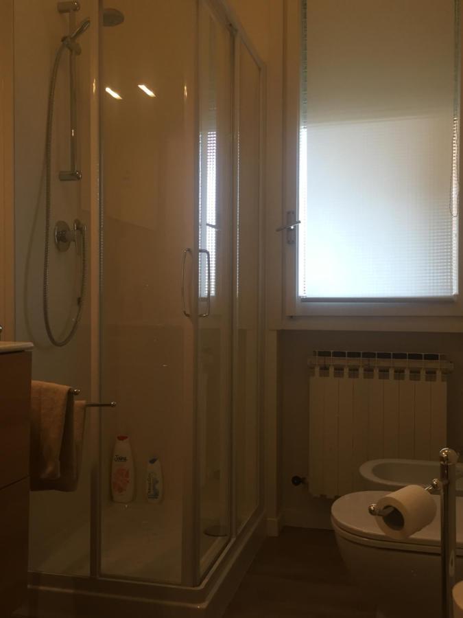 A Due Passi Dal Mare Apartment วาลเลโครเซีย ภายนอก รูปภาพ