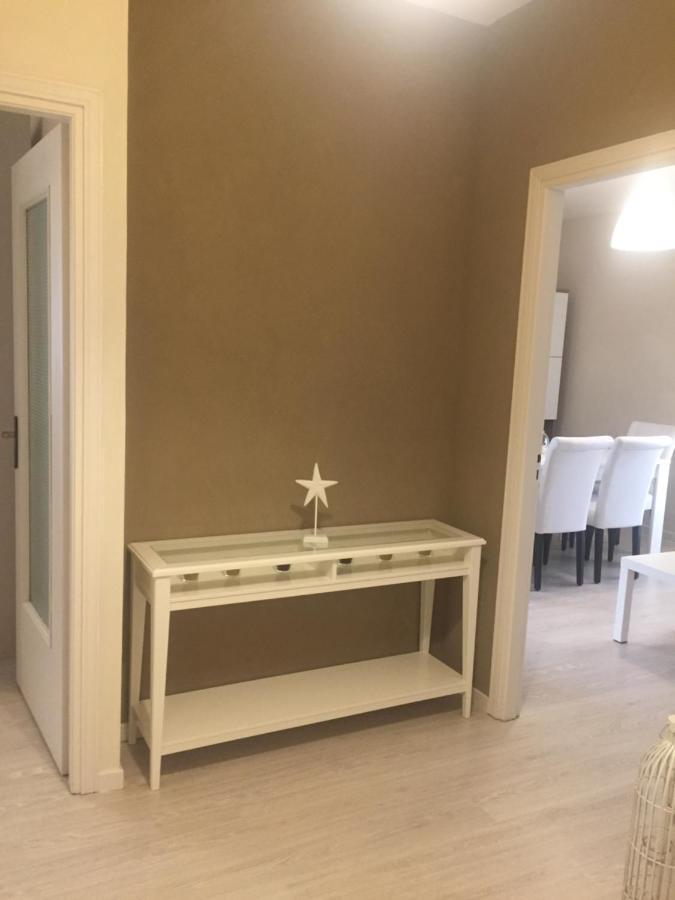 A Due Passi Dal Mare Apartment วาลเลโครเซีย ภายนอก รูปภาพ