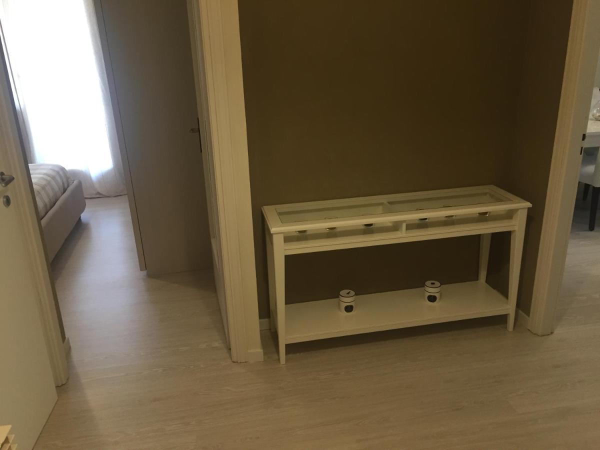 A Due Passi Dal Mare Apartment วาลเลโครเซีย ภายนอก รูปภาพ